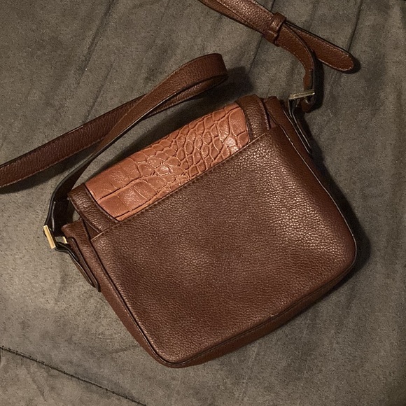 Cute mossimo cross body bag from target. Rarely used. - Picture 2 of 4